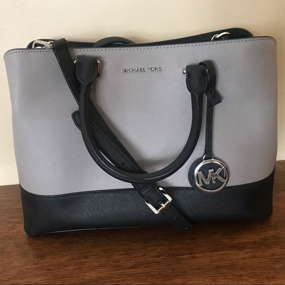 ‼️SOLD‼️Michael Kors Savannah Tote